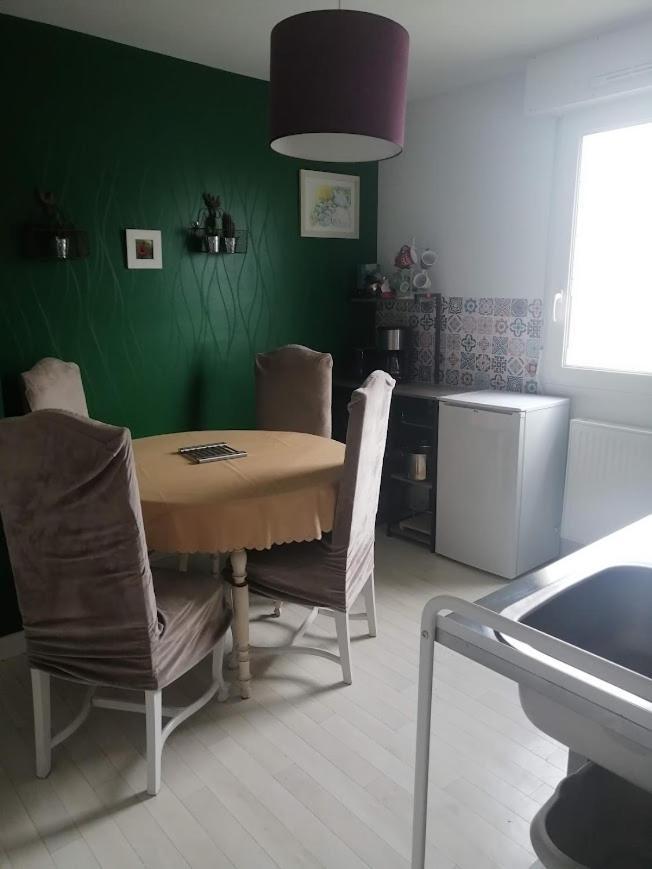 Ty Pempoul - Logement 2 Chambres - 100 M De La Plage Saint-Pol-de-Léon Екстериор снимка